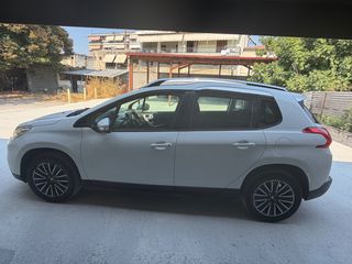 Peugeot 2008 2016 1.2 PURETECH 110 ALLURE-thumb-7