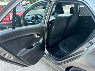 Kia Picanto 2011-thumb-20