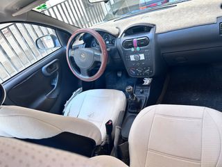 Opel Corsa 2002 1.2 TWINPORT EDITION-thumb-2