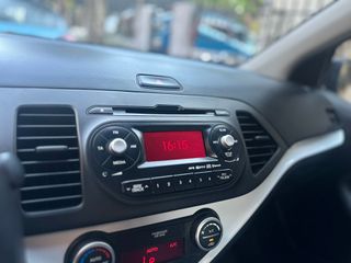 Kia Picanto 2012-thumb-25