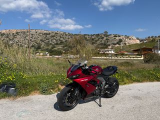 Triumph Daytona 660 2025-thumb-1