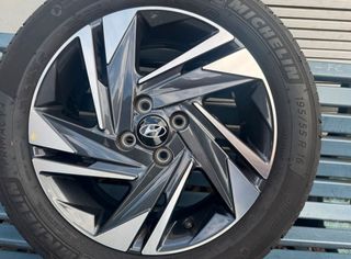 HYUNDAI i20 & BAYON 2020-2026 ΖΑΝΤΕΣ ORIGINAL ΜΕ ΛΑΣΤΙΧΑ MICHELIN 195/55/16