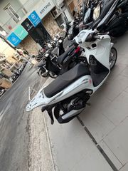 Honda SH 350i 2022-thumb-1