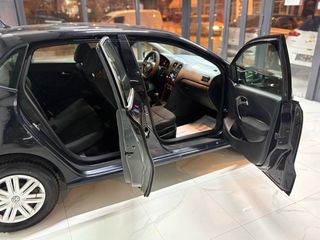 Volkswagen Polo 2015 1.4 DIESEL EURO 6!!!-thumb-15
