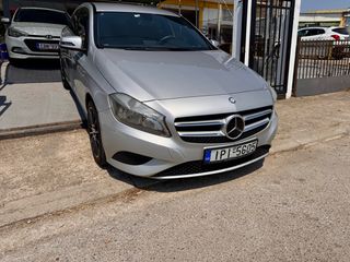 Mercedes-Benz A 180 2015 Ελληνικής αντιπροσωπείας!!! Αυτόματο !!! Book Service-thumb-1