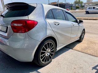 Mercedes-Benz A 180 2015 Ελληνικής αντιπροσωπείας!!! Αυτόματο !!! Book Service-thumb-6