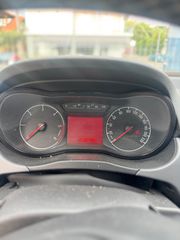 Opel Corsa 2015-thumb-6