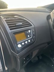 Citroen C4 Picasso 2011-thumb-14