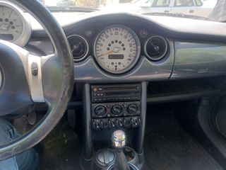 Mini Cooper 2004 One-thumb-11