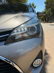 Toyota Yaris 2016 EDITION-thumb-13