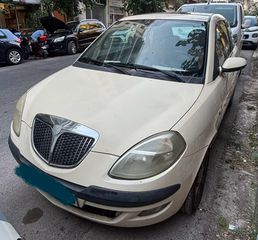 Lancia Ypsilon 2004