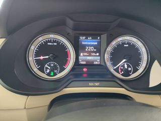 Skoda Octavia 2019-thumb-18