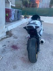 Suzuki GSX-R 600 2004 K4-thumb-2