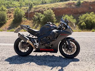 Honda CBR 1000RR 2018 Fireblade SC77