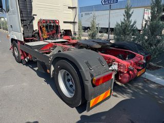 Volvo 2004 FH-thumb-8