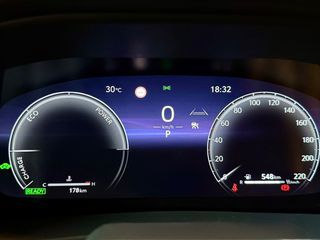 Toyota C-HR 2026 C-ULT HYBRID-thumb-5