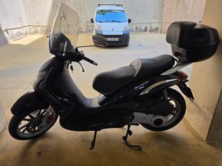 Piaggio Beverly 250 2004 250-thumb-3