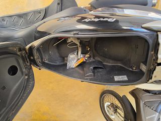 Piaggio Beverly 250 2004 250-thumb-6