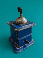 A Zassenhaus manual coffee grinder (Solingen, Germany, most likely manufactured in the 1920s–1930s.