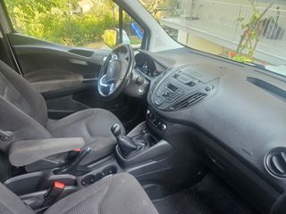 Ford Transit Courier 2016