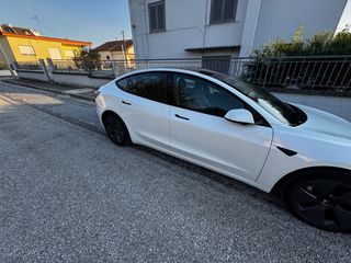 Tesla Model 3 2021 LONG RANGE DUAL MOTOR-thumb-2
