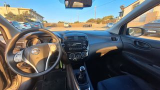 Nissan Pulsar 2018-thumb-8