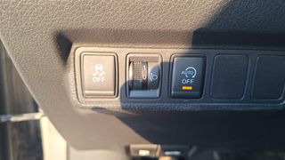 Nissan Pulsar 2018-thumb-13