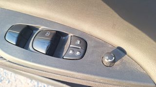 Nissan Pulsar 2018-thumb-14