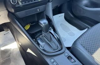 Toyota Yaris 2022-thumb-9