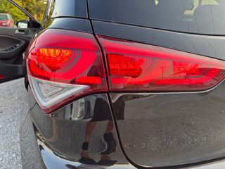 Hyundai i 20 2015 Camera,led,clima ,lane assist-thumb-9