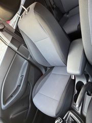Hyundai i 20 2015 Camera,led,clima ,lane assist-thumb-14