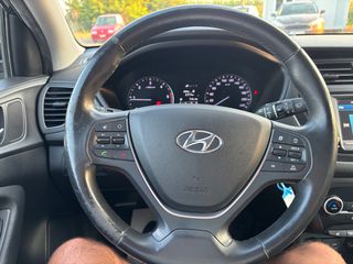 Hyundai i 20 2015 Camera,led,clima ,lane assist-thumb-18