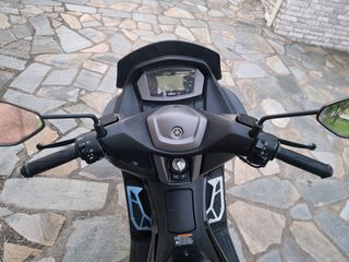 Yamaha NMAX 155 2022-thumb-12