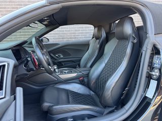 Audi R8 2017 Roadster 5.2 v10 Exclusive pack-thumb-10