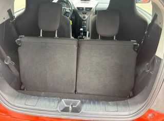 Toyota iQ 2012-thumb-7