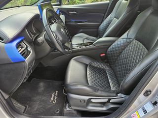 Toyota C-HR 2018 Hybrid  BI TONE AUTO  NAVI  - LED-thumb-4