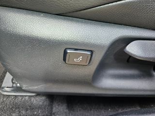Toyota C-HR 2018 Hybrid  BI TONE AUTO  NAVI  - LED-thumb-9