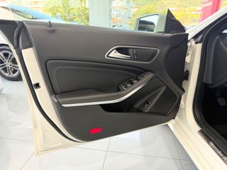 Mercedes-Benz CLA 180 2015 BlueEfficiency Edition Inspiration 88.747KM-thumb-26
