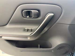 Leapmotor Β 05 2026 Design Max BEV Panorama-thumb-35