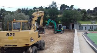 Εκσκαφέας Με Λάστιχα Liebherr 1980 921 C-thumb-4
