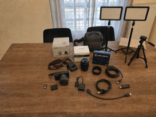 Canon EOS M200 + Sigma 30mm + Cam Link 4K — πλήρες set