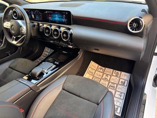 Mercedes-Benz A 180 2020 d AMG PACKET-thumb-45