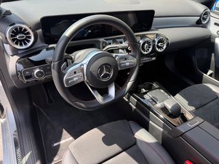 Mercedes-Benz A 250 2020 AMG Line / Panorama-thumb-10