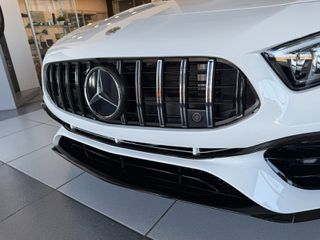 Mercedes-Benz A 200 2023 AMG-LINE 7G-DCT-thumb-2