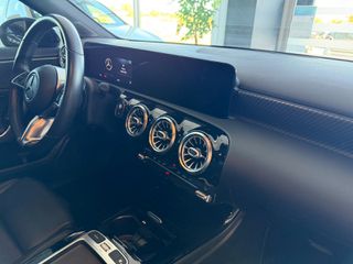 Mercedes-Benz A 200 2023 AMG-LINE 7G-DCT-thumb-37