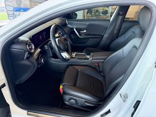 Mercedes-Benz A 200 2023 AMG-LINE 7G-DCT-thumb-41