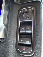 Mercedes-Benz A 200 2023 AMG-LINE 7G-DCT-thumb-42