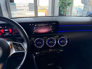 Mercedes-Benz A 200 2023 AMG-LINE 7G-DCT-thumb-30