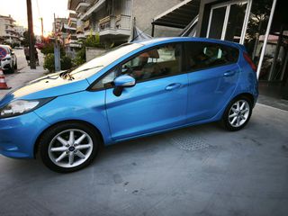 Ford Fiesta 2011-thumb-17