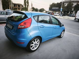 Ford Fiesta 2011-thumb-6